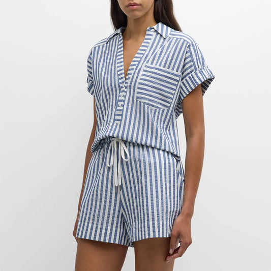 Nuovo set a maniche corte a righe blu-bianche europee e americane del 2026: top con colletto e mezza patta + pantaloncini con coulisse, 2 pezzi per casual