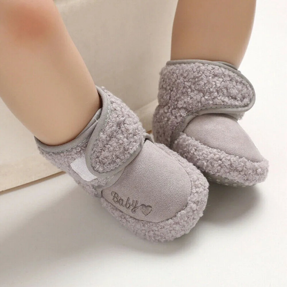 Stivali da culla in peluche per neonati e bambini, pantofole antiscivolo per neonati e bambini, scarpe per neonati.