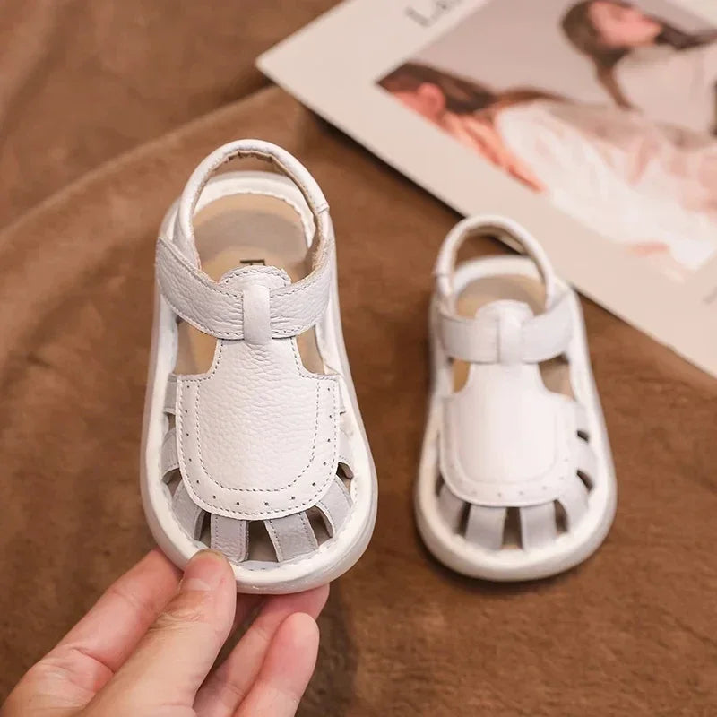 Sandali in vera pelle per neonati e bambini, scarpe estive da spiaggia con personaggi dei cartoni animati, scarpe casual per neonati con suola morbida e antiscivolo.