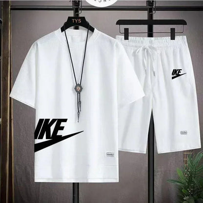 Nuovo completo sportivo estivo da uomo composto da t-shirt a maniche corte e pantaloncini, completo da jogging traspirante a due pezzi per attività all'aperto.