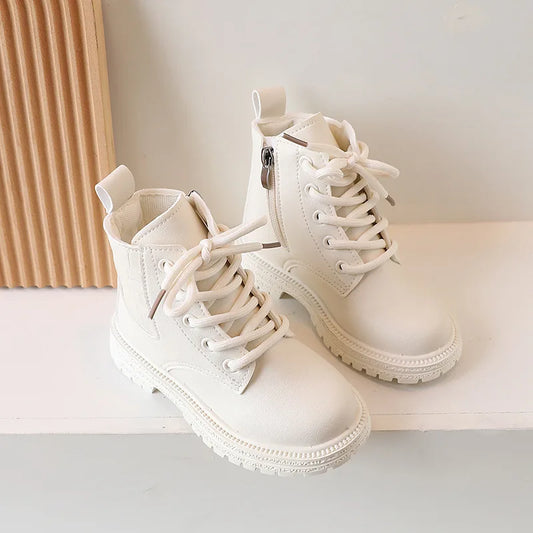 Stivali beige da bambina 2023 con cerniera laterale, semplici, antiscivolo, casual, scarpe per bambini, versatili, morbidi, stile britannico, stivali corti per bambini in PU