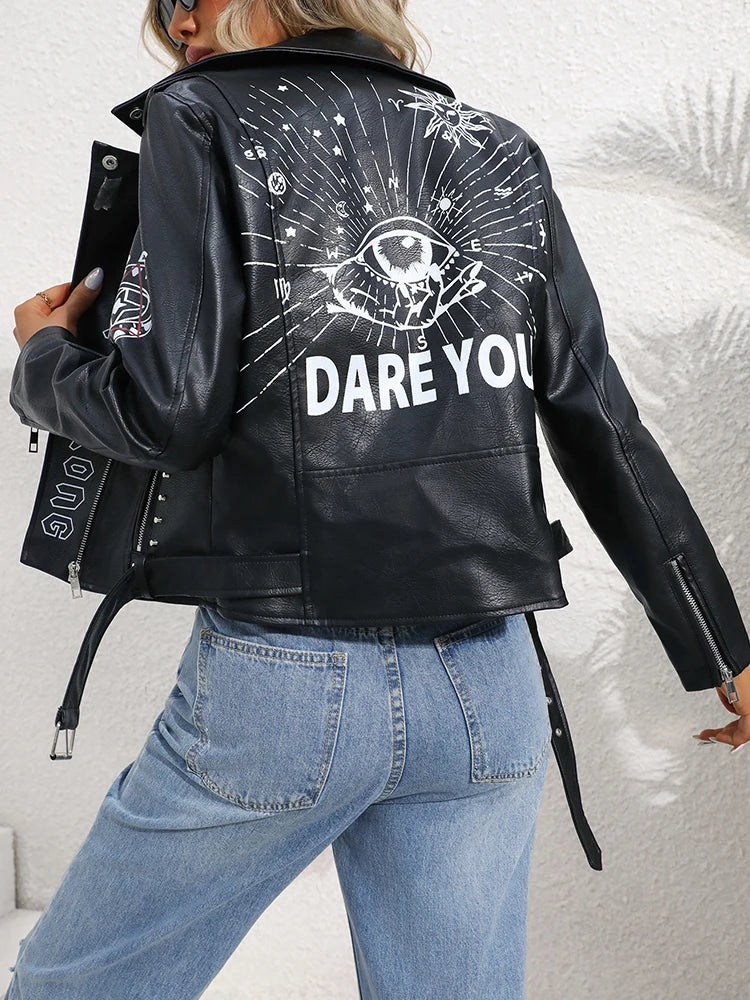Ailegogo Giacca da donna retrò corta con stampa graffiti, slim in ecopelle PU, streetwear, giacca con cerniera e cintura, capospalla da motociclista.