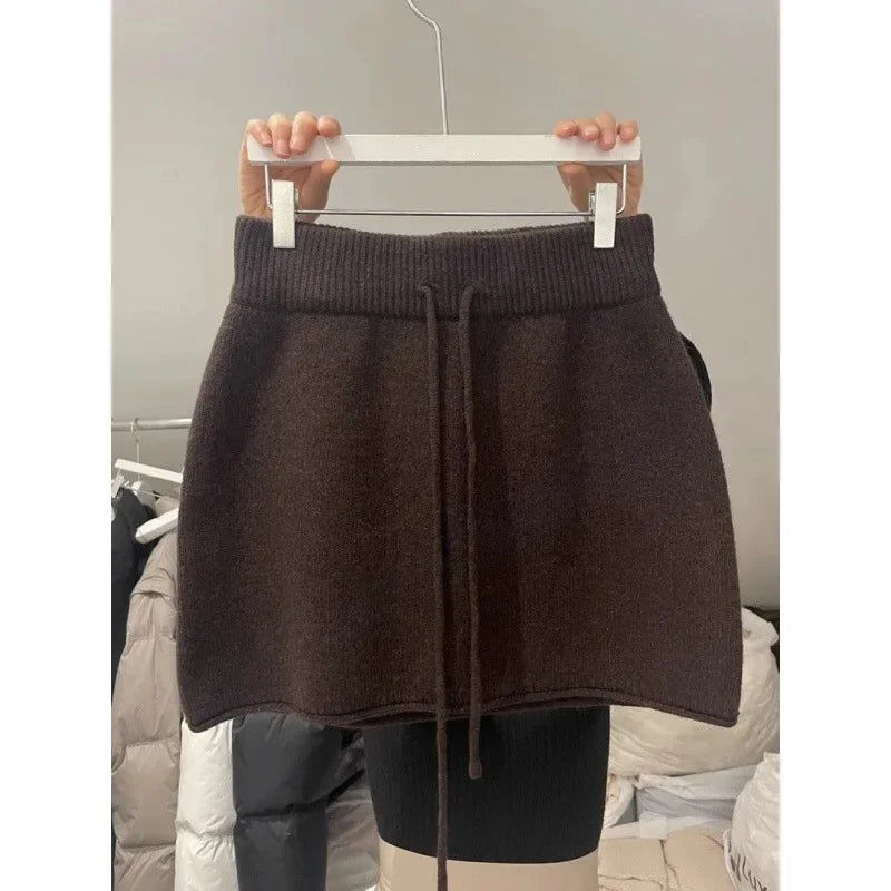 Early Autumn New Korean Dongdaemun Fashion Knitted Half Skirt with Belt And Elastic Waist for Women Stylish Short Design