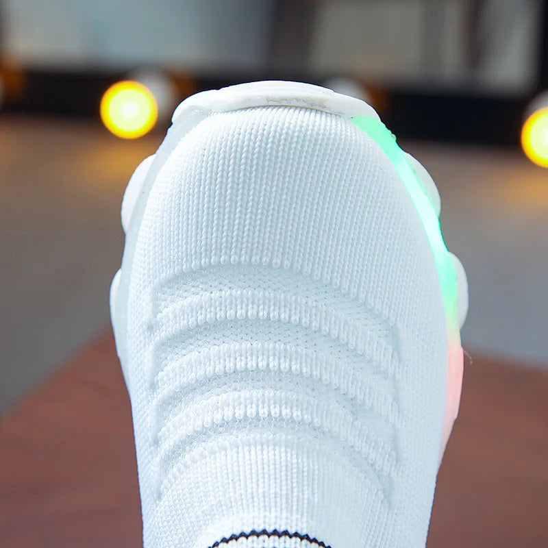 Scarpe da ginnastica per bambini, calzini luminosi a LED per neonati e bambine, scarpe da ginnastica sportive da corsa, scarpe illuminate per bambini.