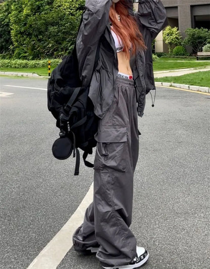 Pantaloni neri da donna stile Y2K Parachute, stile hippie streetwear, con tasche oversize, pantaloni cargo, gamba larga, stile Harajuku.
