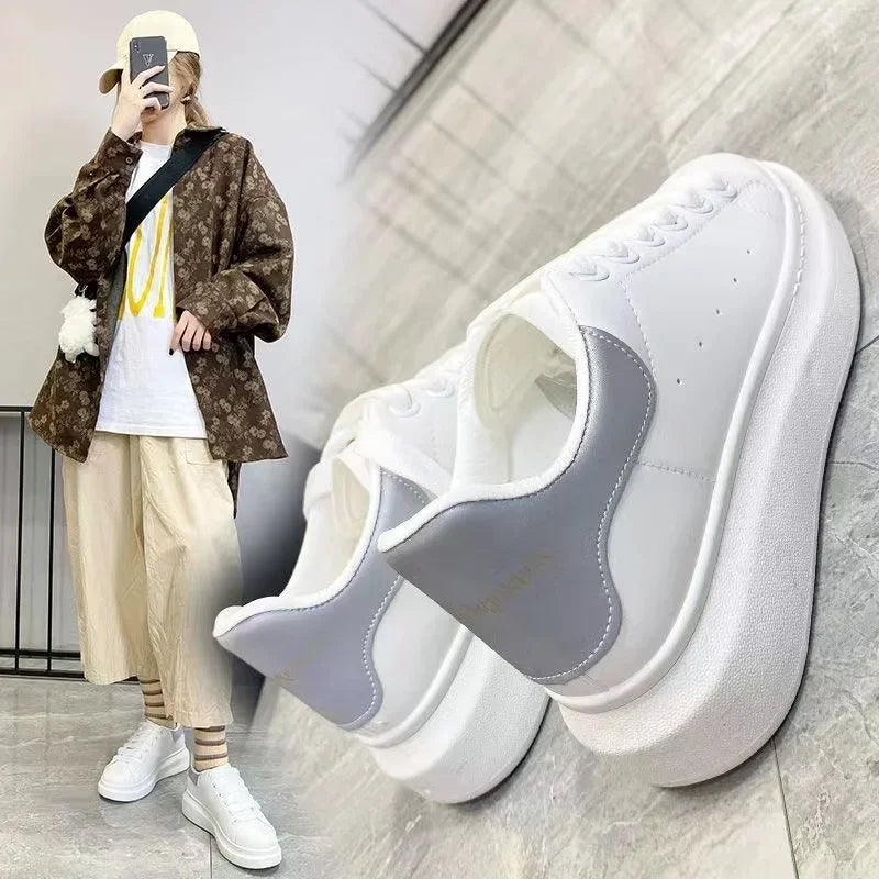 2025 Scarpe casual da donna Primavera Marchio Primavera Zeppe firmate Sneakers bianche Platform Tenis Feminino Trainers Donna Camminata