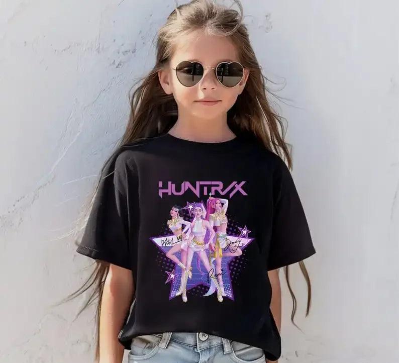T-shirt per bambini in puro cotone con stampa fronte-retro a tema K-Pop "Demon Hunters" di HUNTRX, un vero successo di vendite.