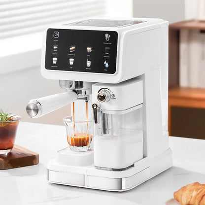 Macchina per espresso italiana per uso domestico, ad alta pressione, automatica per la schiumatura del latte, con schermo a colori intelligente integrato.