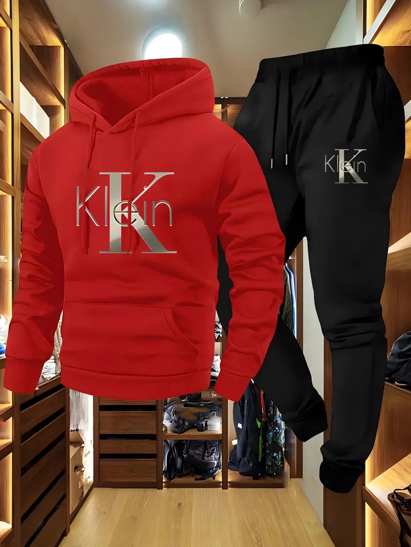 Completo casual da uomo a due pezzi con motivi autunnali e invernali, felpa con cappuccio, pantaloni lunghi con tasche, tuta sportiva per attività all'aperto.