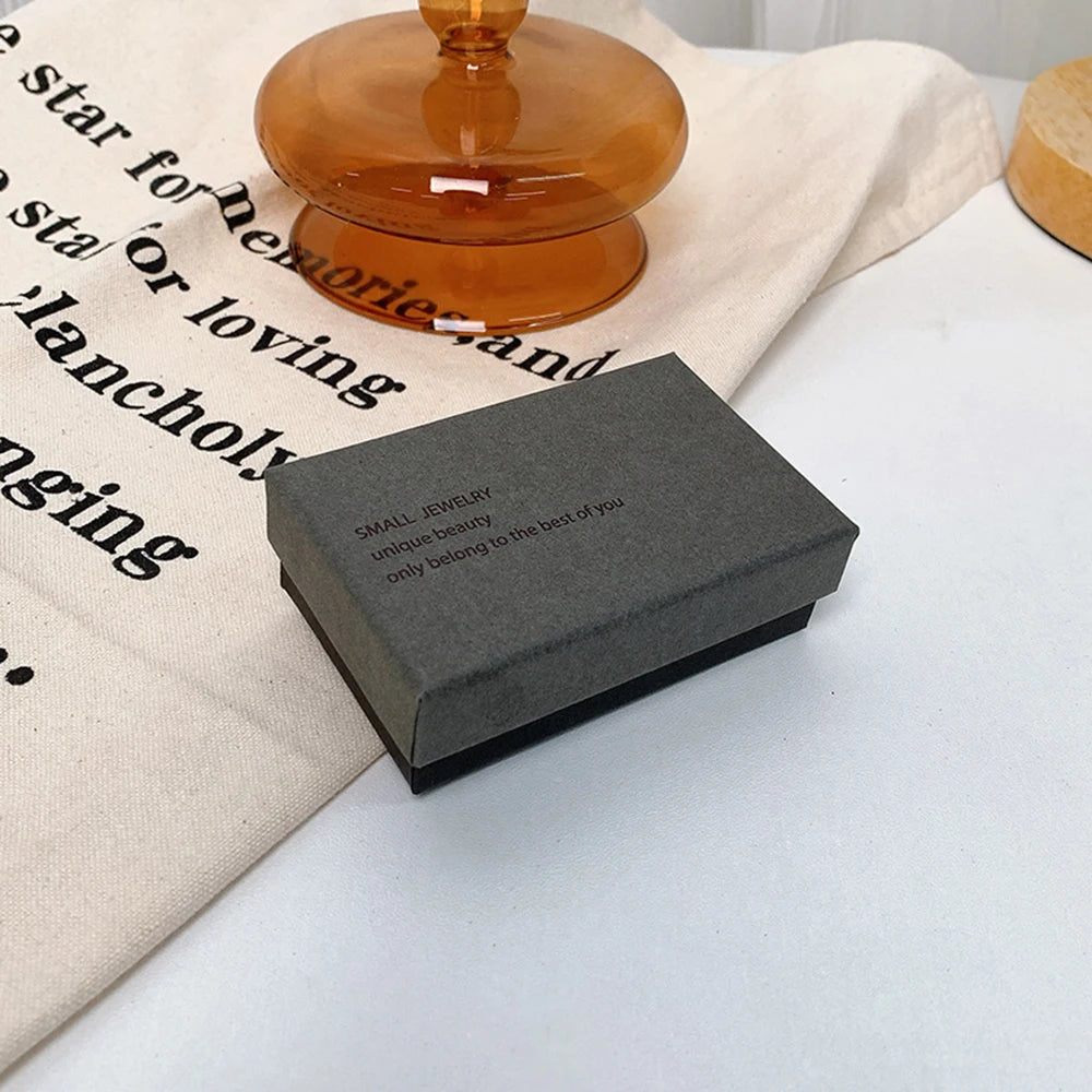 Semplice portagioie per orecchini, anelli, bracciali e collane, in carta grigia e nera, espositore per gioielli, scatola organizer per gioielli.