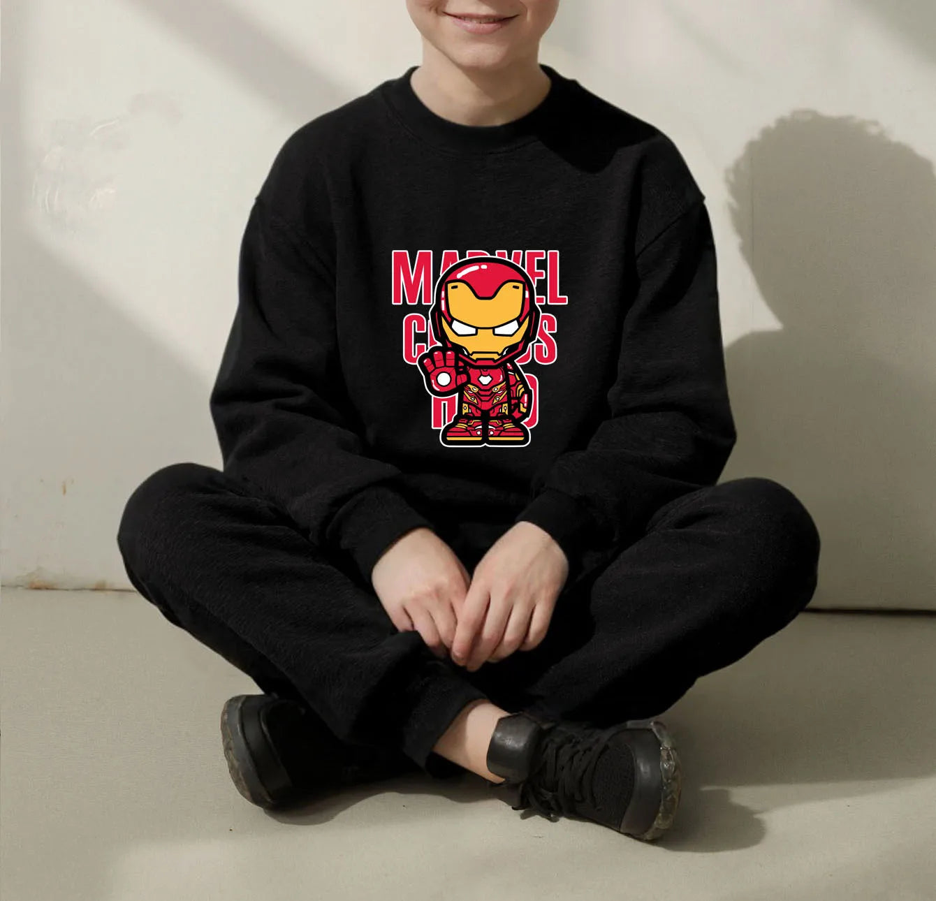 Completo per bambini Marvel Primavera/Autunno: felpa e pantaloni della tuta con stampa di Capitan America, set casual con cappuccio per bambini (2 pezzi).