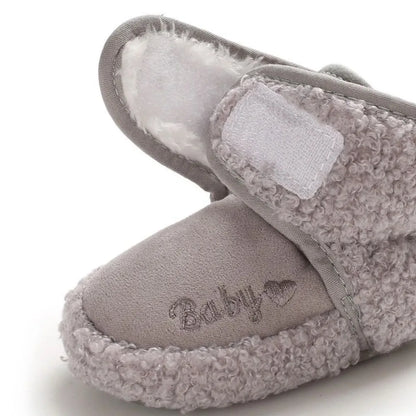 Stivali da culla in peluche per neonati e bambini, pantofole antiscivolo per neonati e bambini, scarpe per neonati.