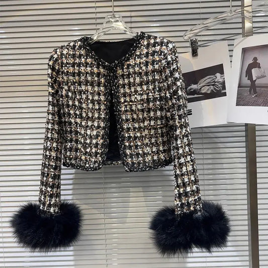 Giacca blazer con fodera trapuntata in tweed grezzo con paillettes chic, cappotto imbottito in cotone a quadri, cardigan con polsini in pelliccia sintetica, top a maniche lunghe