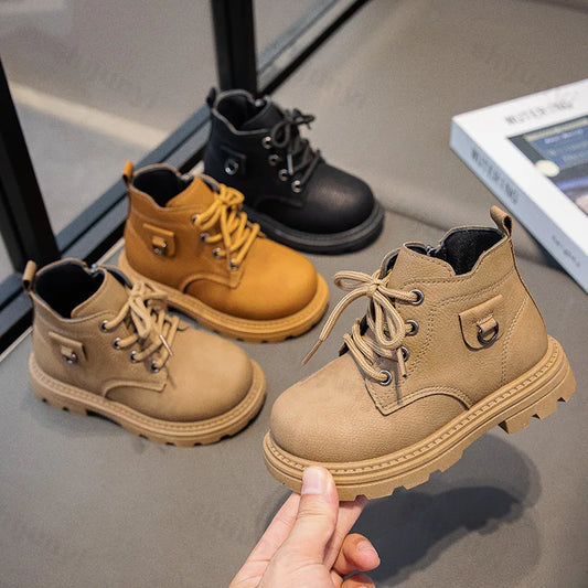 Stivaletti per bambini Autunno 2025 Nuovi stivali corti con cerniera per bambini e bambine, comodi, antiscivolo, scarpe alte per esterni per bambini piccoli