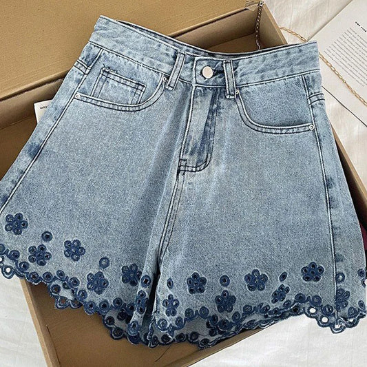 Jeans da donna coreani ricamati a balze a vita alta, tendenza estiva, pantaloncini aderenti con bottoni sexy, abbigliamento femminile, pantaloni versatili con tasche