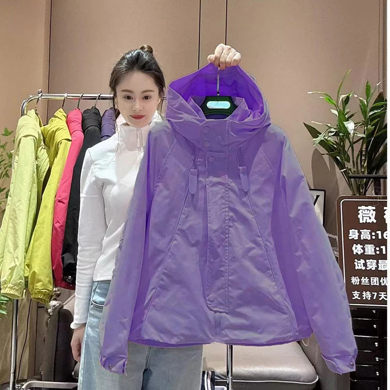 Giacca con cappuccio 2025 nuova giacca trench uniforme da baseball Joker taglie forti design ampio giacca top donna