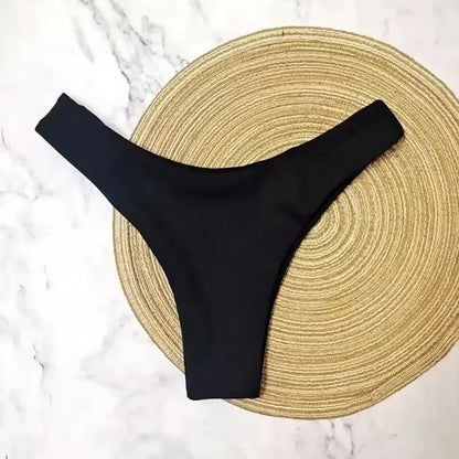 Slip bikini sexy da donna 2025, costume da bagno a vita bassa, tinta unita, perizoma, abbigliamento da spiaggia, costume da bagno brasiliano estivo