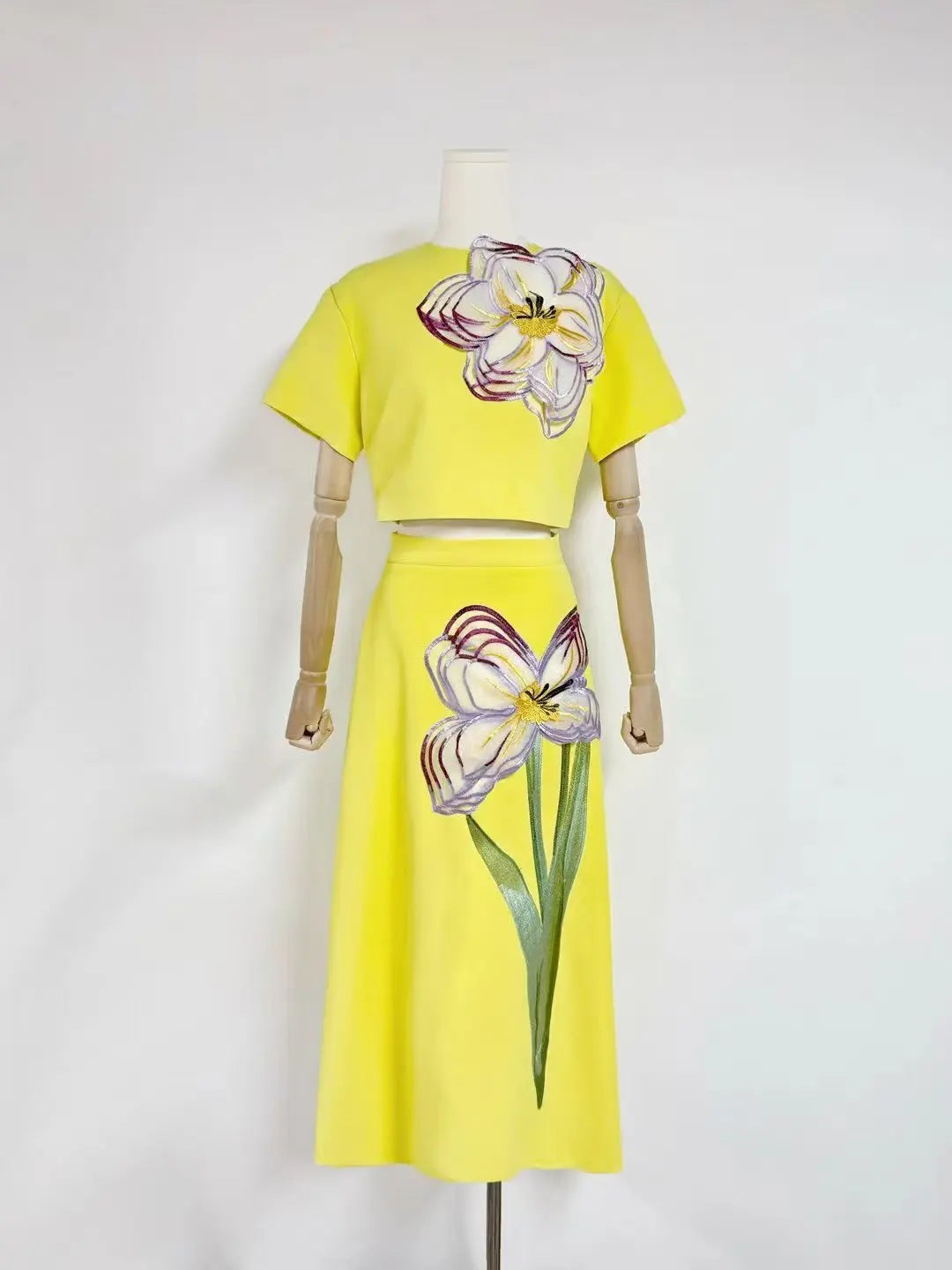 LGRQ 2025 New Summer Tound Neck Short Sleeves High Waist Printed Tshirt And A-line Long Skirt 2pcs