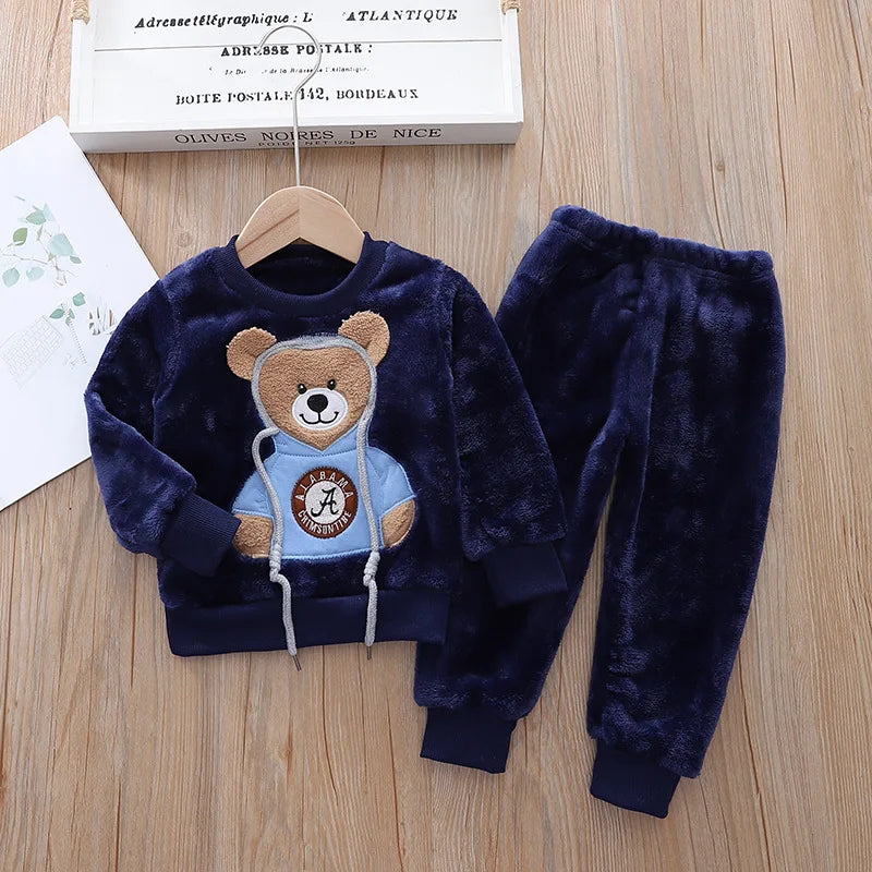 Nuovo set pigiama invernale 2023 per neonati e bambini, in pile di flanella, caldo e con motivo a cartoni animati, ideale per la casa, per bambini da 0 a 5 anni.