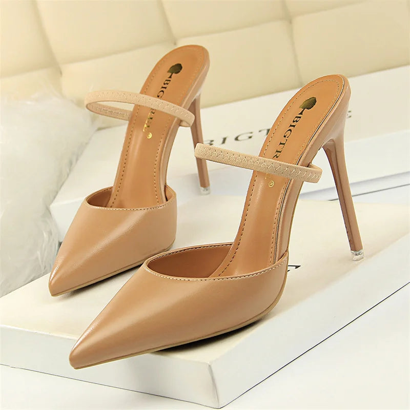 Mocassini da donna estivi retrò semplici con tacco alto sottile e scollo basso, pantofole con cinturino alla caviglia, punta affusolata, scarpe da sposa slip-on.