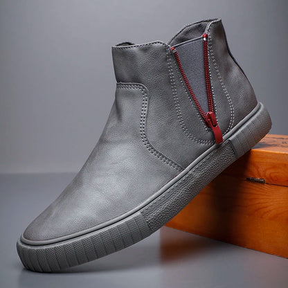 Nuove scarpe da uomo in pelle alla moda, modello alto casual, stile coreano, mocassini resistenti all'usura, scarpe di design per il tempo libero, vulcanizzate SS21827