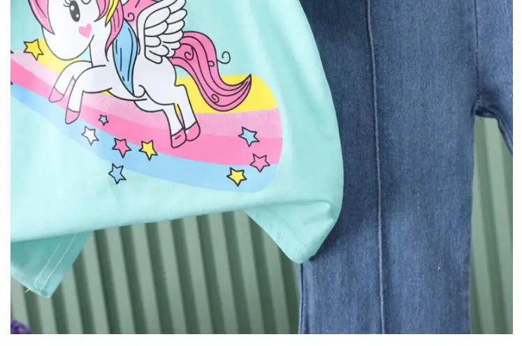 Completo estivo per bambine 2024, composto da maglietta a maniche corte con stampa a cartoni animati e pantaloni da cowboy, per neonate da 0 a 4 anni.