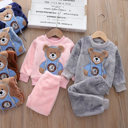 Nuovo set pigiama invernale 2023 per neonati e bambini, in pile di flanella, caldo e con motivo a cartoni animati, ideale per la casa, per bambini da 0 a 5 anni.