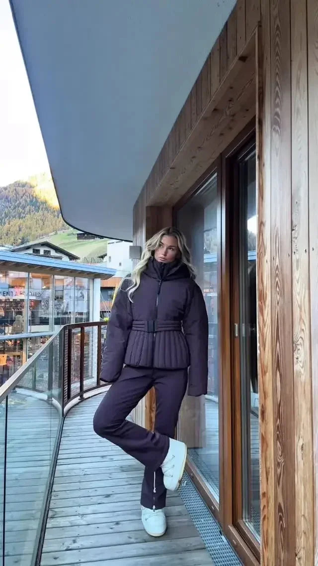 Giacca da donna in cotone tinta unita con cintura e cappuccio, maniche lunghe, collo alto, cerniera, calda, corta, da sci, 2026, sport invernali, imbottita