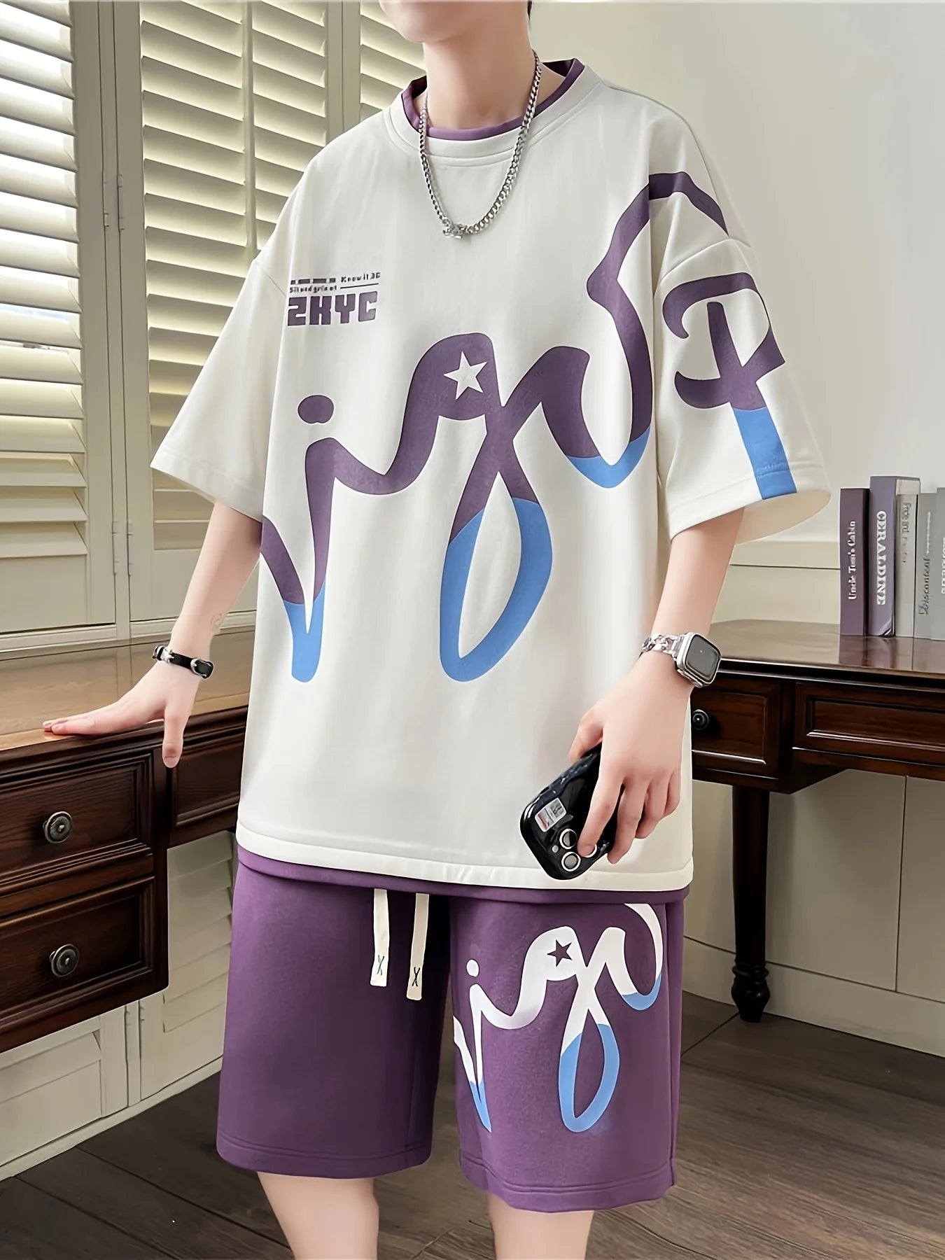 Completo estivo da uomo 2025, abbigliamento sportivo coreano a due pezzi per uomo, abbigliamento da uomo alla moda, set da jogging, set t-shirt + pantaloncini, po