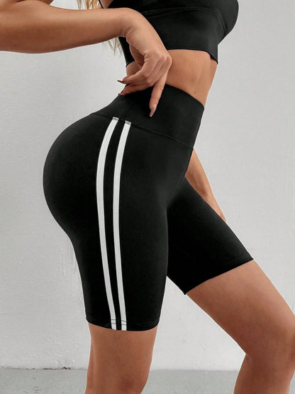 Pantaloncini da yoga a vita alta elasticizzati per donna, effetto push-up, con strisce laterali, asciugatura rapida, controllo addominale, ideali per palestra, fitness e corsa.