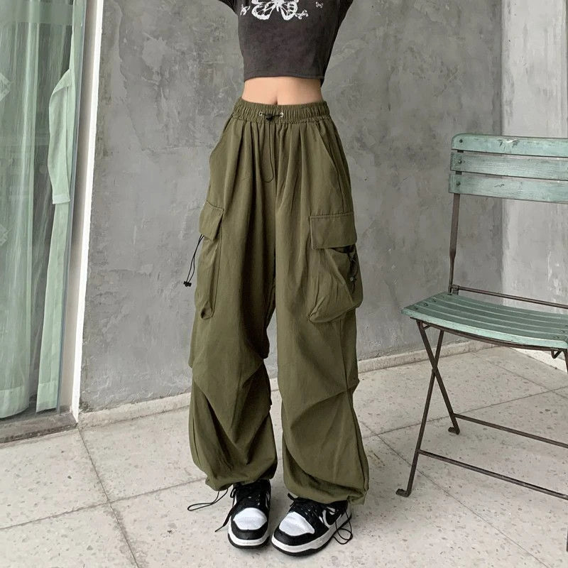 Pantaloni neri da donna stile Y2K Parachute, stile hippie streetwear, con tasche oversize, pantaloni cargo, gamba larga, stile Harajuku.