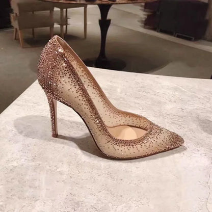 Scarpe con tacco alto sexy in rete con strass e patchwork, décolleté con tacco glitterato color champagne, scarpe da sposa con cristalli scintillanti.