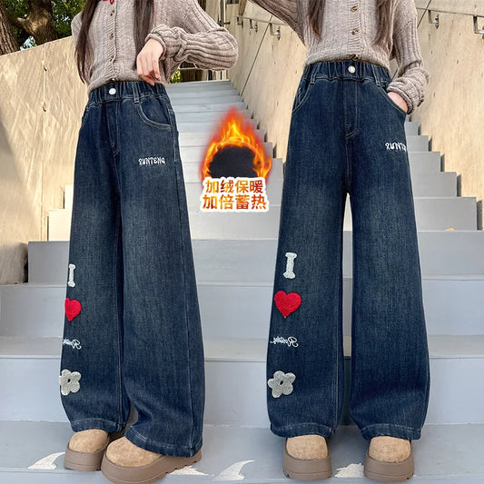 Nuovi arrivi Jeans invernali imbottiti e caldi per bambini con fodera in pile per ragazze preadolescenti Pantaloni in denim con motivo a cuori Pantaloni in velluto a coste per bambini