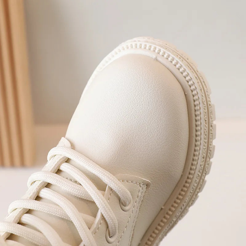 Stivali beige da bambina 2023 con cerniera laterale, semplici, antiscivolo, casual, scarpe per bambini, versatili, morbidi, stile britannico, stivali corti per bambini in PU