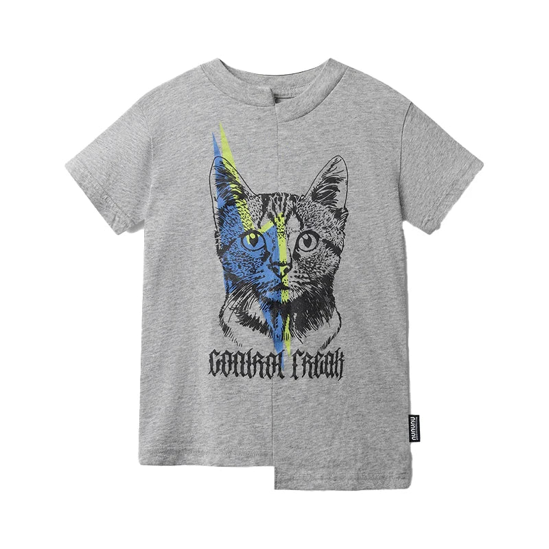 Completo estivo per bambini 2025, composto da maglietta a girocollo stampata e pantaloncini ricamati. Abbigliamento di tendenza per bambini.