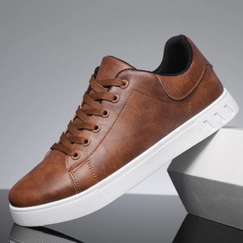Sneakers vulcanizzate nere da uomo, scarpe basse comode con lacci, Zapatillas Hombre, sneakers alla moda autunno/primavera, taglie forti 39-48
