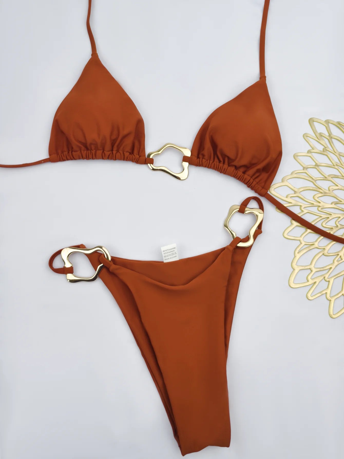 Nuovo bikini sexy a tinta unita con lacci e spacco, costume da bagno a due pezzi per donna