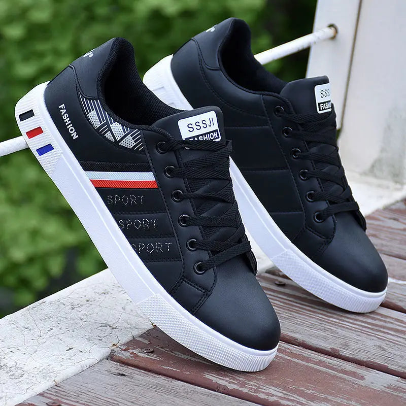 Sneakers da uomo Scarpe da uomo Vulcanizzate Economiche Piatte Comode Moda Autunno Primavera Sneakers in tela bianca Scarpe da donna Chaussure Homme