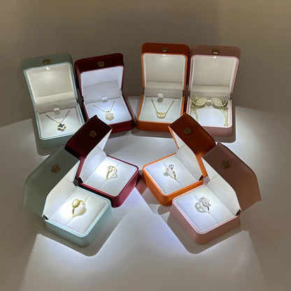 Scatola portagioie a LED con anello, porta orecchini di lusso con corona, ciondoli, espositore per proposta di matrimonio, scatola regalo, organizer per gioielli.