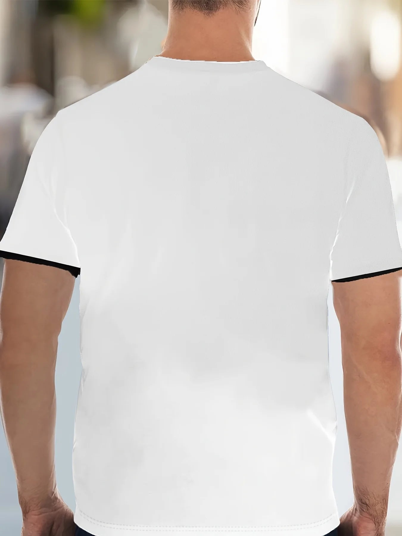 Completo sportivo da uomo alla moda, traspirante, con t-shirt girocollo e pantaloncini, con stampa a righe e lettere, ideale per attività all'aperto e tempo libero.