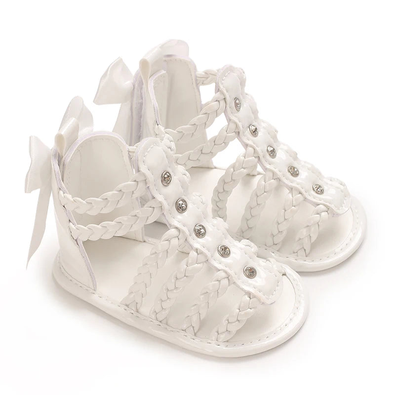 Sandali per bambina 0-12 mesi, primi passi estivi, bianchi, classici, con suola morbida, casual e alla moda.