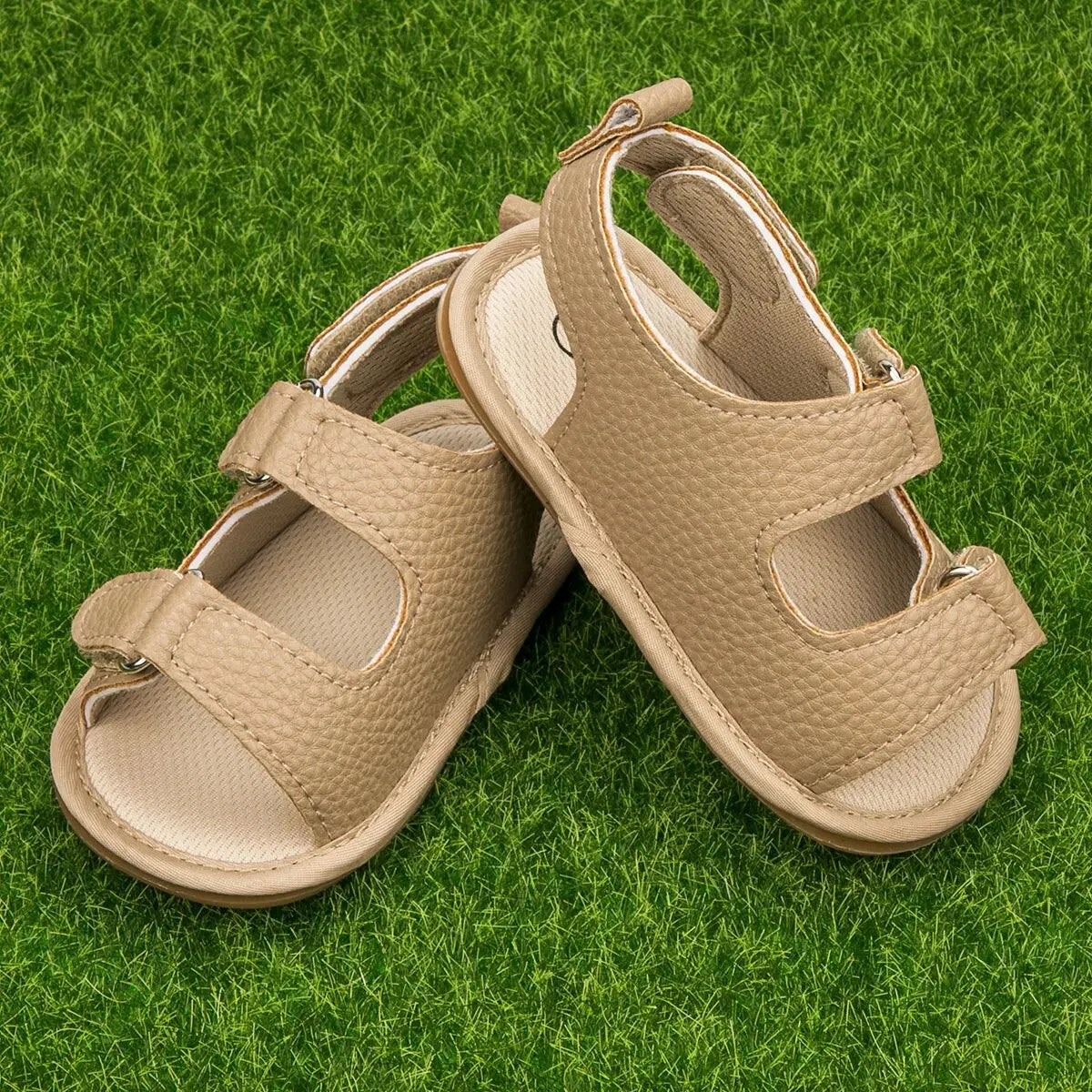 Sandali estivi per neonati Meckior, scarpe per bambini in pelle PU con suola in gomma antiscivolo, primi passi per neonati e bambine da 0 a 18 mesi.