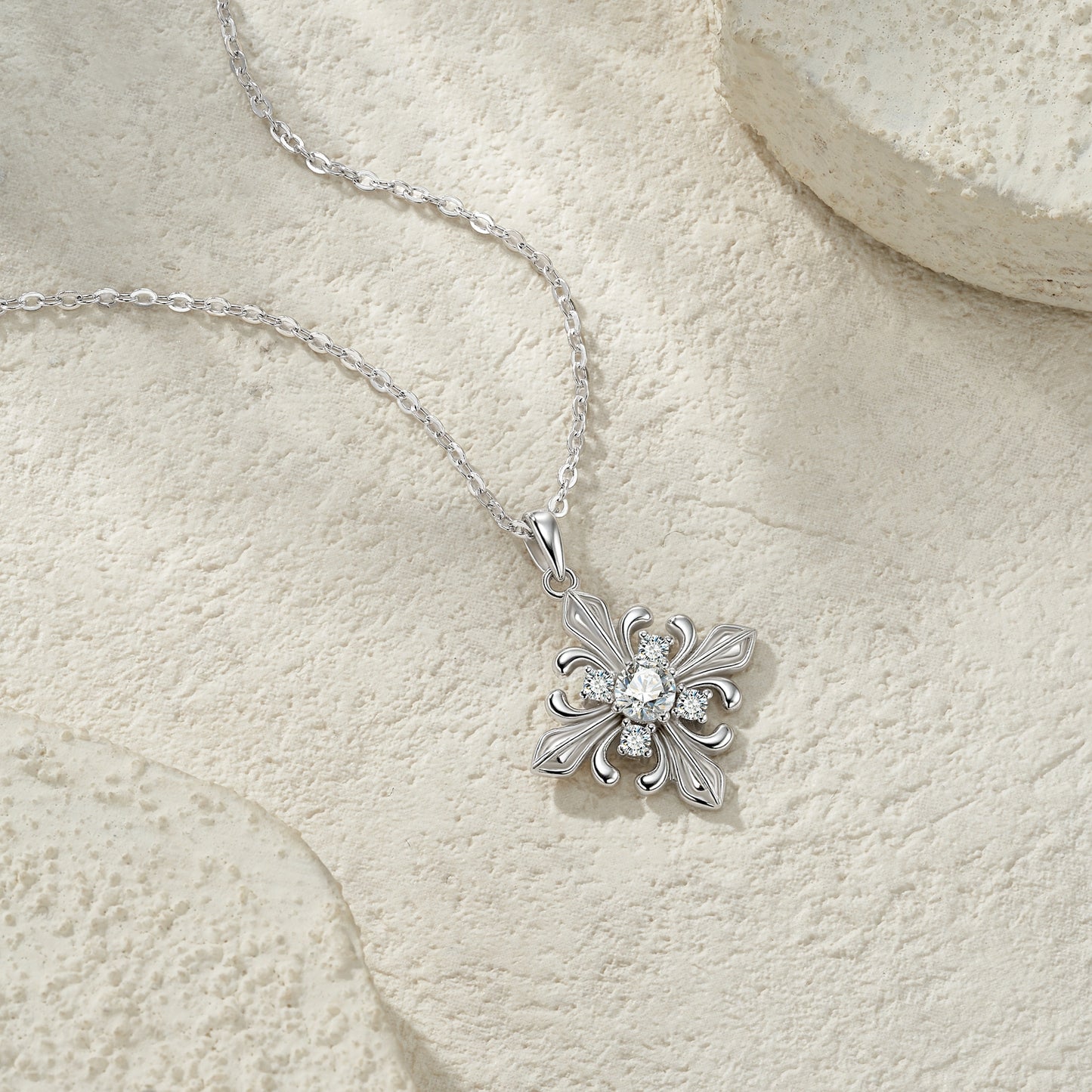Elegante e raffinata collana con pendente minimalista da 0,3 carati di morganite di alta qualità, realizzata in argento S925 placcato platino.